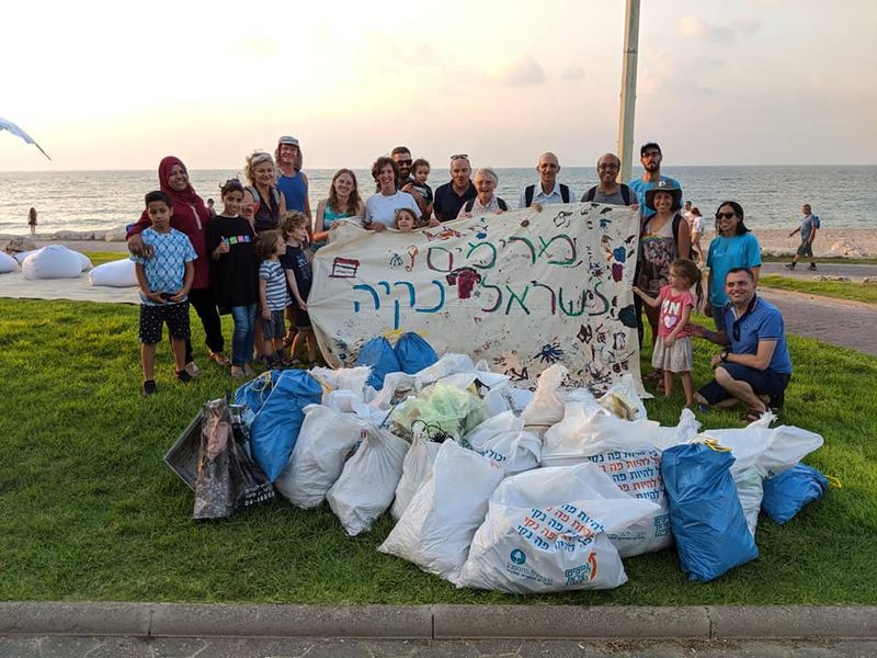 קובץ:Nikayon haifa2 yael ilmer.jpg